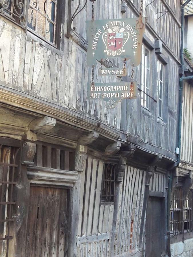 Maison De Ville Idealement Situee A Honfleur Avec Parking Eksteriør billede